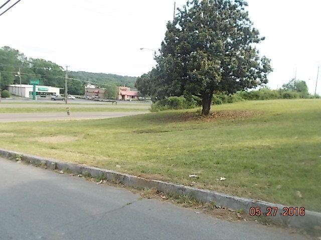1208 Congress Parkway, Athens, TN 37303